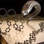 Molecular chains advance electronics innovation